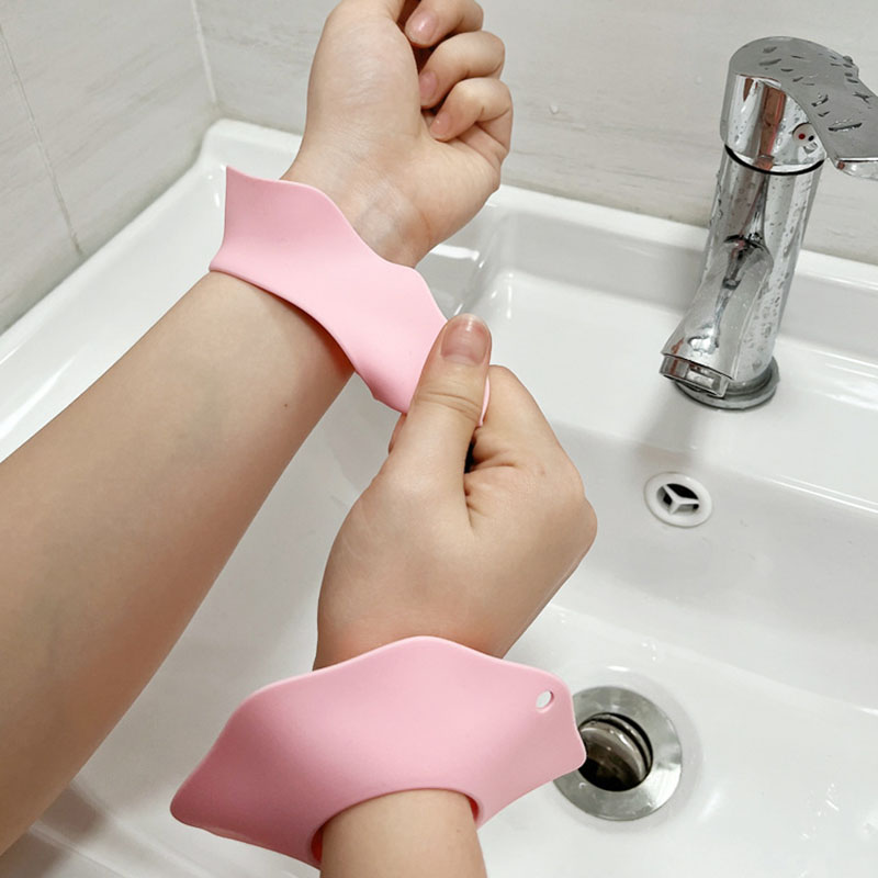 Silicone Face Washing Wristbands | Waterproof Splash Guards for Skincare, Cleaning & Hair Washing